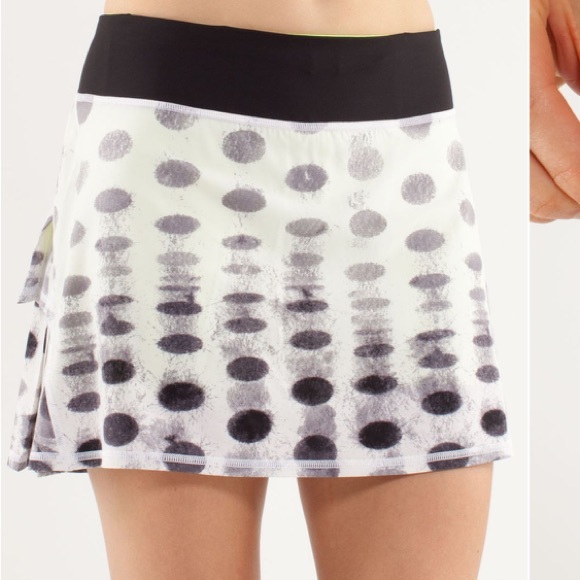 🍁50% Off Sale 🍁 Lululemon Run: Pace Setter Skirt (Regular) - Picture 1 of 15